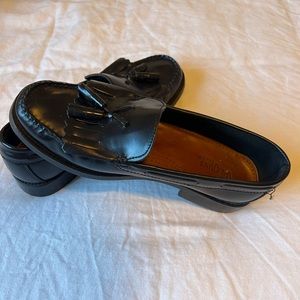 Bass WOMENS ESTHER KILTIE TASSEL WEEJUNS LOAFER - black leather Size 9